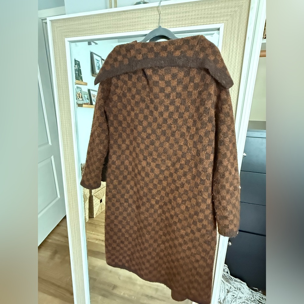 Max Studio Brown Checkered Cape